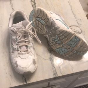 Orthaheel walking shoes